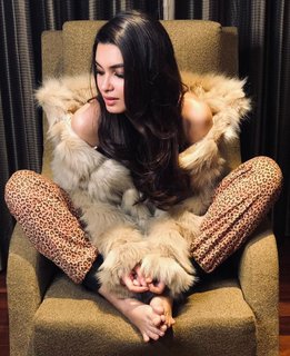 Diana Penty feet photo thumbnail