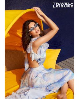 Diana Penty feet photo thumbnail