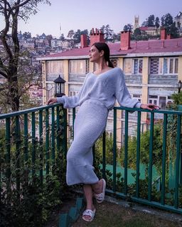 Diana Penty feet photo thumbnail