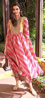 Diana Penty feet photo thumbnail