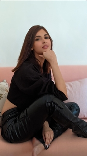 Diana Penty feet photo thumbnail