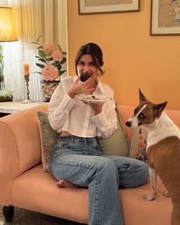 Diana Penty feet photo thumbnail