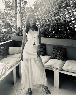 Diana Penty feet photo thumbnail