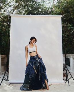 Diana Penty feet photo thumbnail