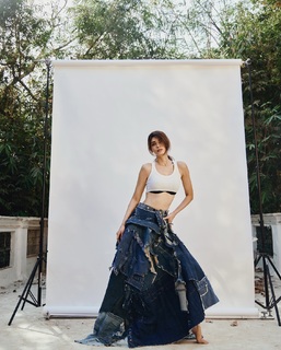 Diana Penty feet photo thumbnail