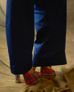 Diana Penty feet photo thumbnail