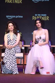 Diana Penty feet photo thumbnail