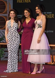 Diana Penty feet photo thumbnail