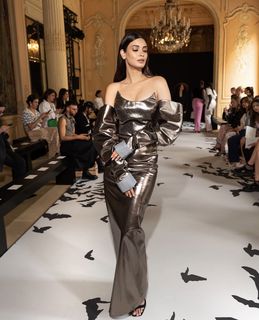 Diana Penty feet photo 20