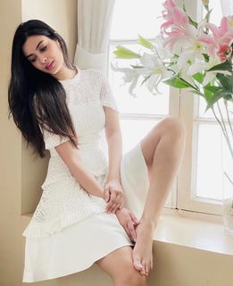 Diana Penty feet photo 19