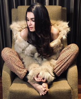 Diana Penty feet photo 18
