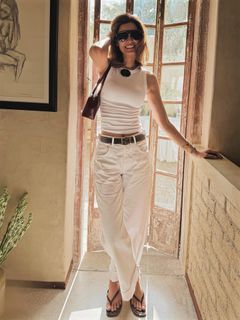 Diana Penty feet photo 4