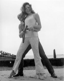 Diana Rigg feet photo thumbnail