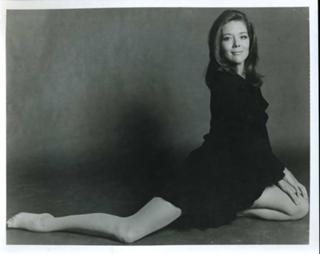 Diana Rigg feet photo thumbnail