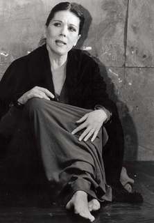 Diana Rigg feet photo thumbnail