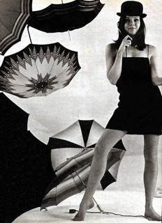 Diana Rigg feet photo thumbnail