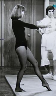 Diana Rigg feet photo thumbnail