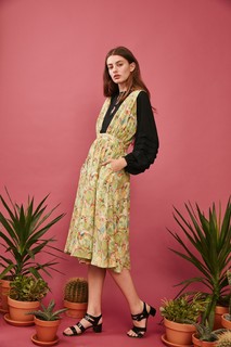 Diana Silvers feet photo thumbnail