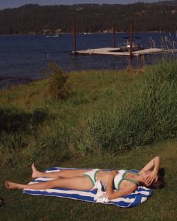 Diana Silvers feet photo thumbnail