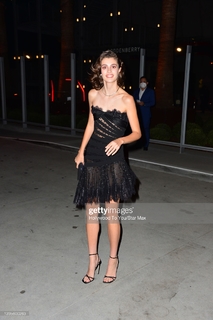 Diana Silvers feet photo thumbnail