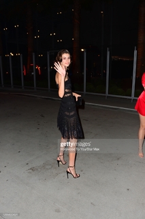 Diana Silvers feet photo thumbnail