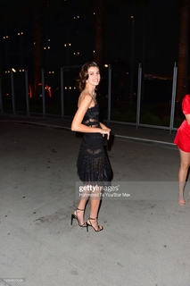 Diana Silvers feet photo thumbnail