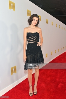 Diana Silvers feet photo thumbnail