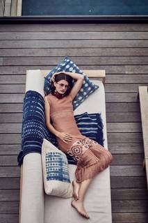 Diana Silvers feet photo thumbnail