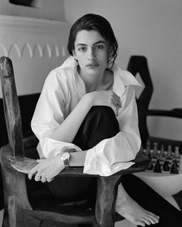 Diana Silvers feet photo thumbnail