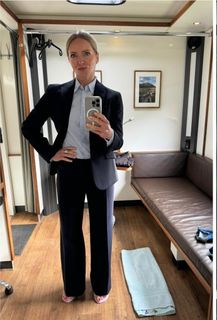 Diana Staehly feet photo thumbnail
