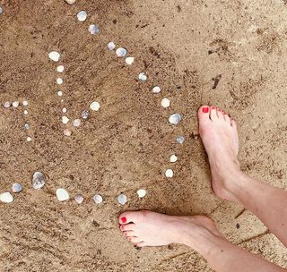 Diana Staehly feet photo thumbnail
