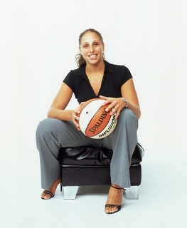 Diana Taurasi feet photo 3