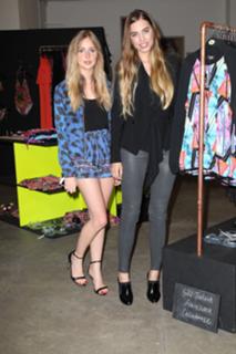 Diana Vickers feet photo thumbnail