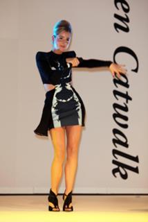 Diana Vickers feet photo thumbnail