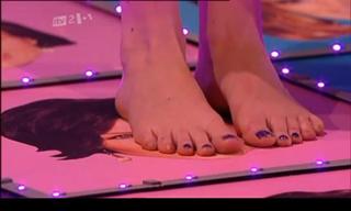 Diana Vickers feet photo thumbnail