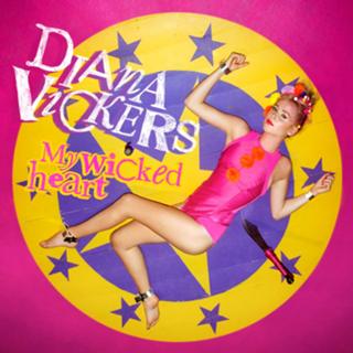 Diana Vickers feet photo thumbnail