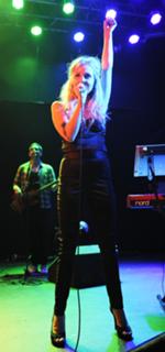 Diana Vickers feet photo thumbnail