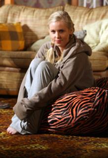 Diana Vickers feet photo thumbnail