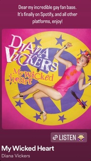 Diana Vickers feet photo thumbnail