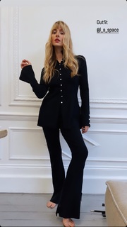 Diana Vickers feet photo thumbnail