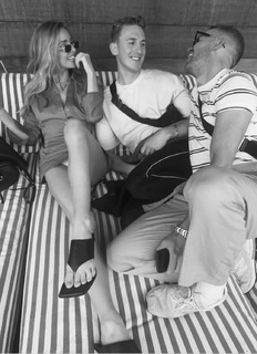 Diana Vickers feet photo thumbnail