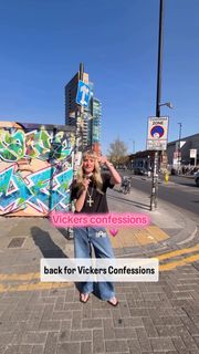 Diana Vickers feet photo thumbnail