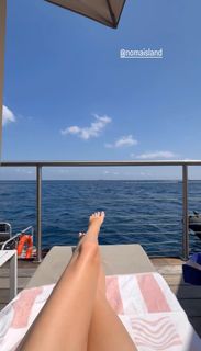 Diana Vickers feet photo 1