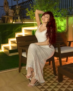 Diana Zambrozuski feet photo 14