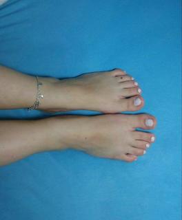 Diana Zambrozuski feet photo 4