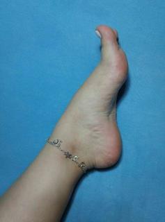 Diana Zambrozuski feet photo 1