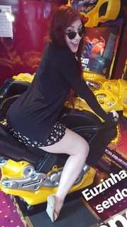Diana Zambrozuski feet photo 9