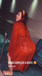 Diana Zambrozuski feet photo 2