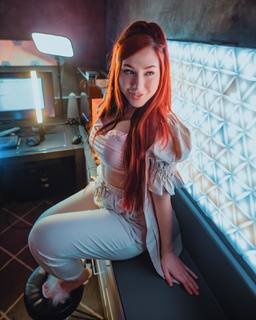 Diana Zambrozuski feet photo 18