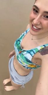 Diana Zambrozuski feet photo 19